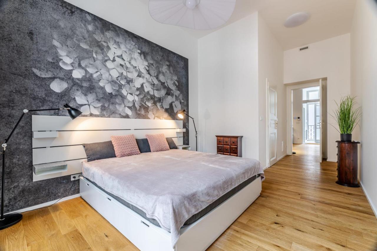 Luxury Located In Nove Mesto In The Centre Of Apartmán *
