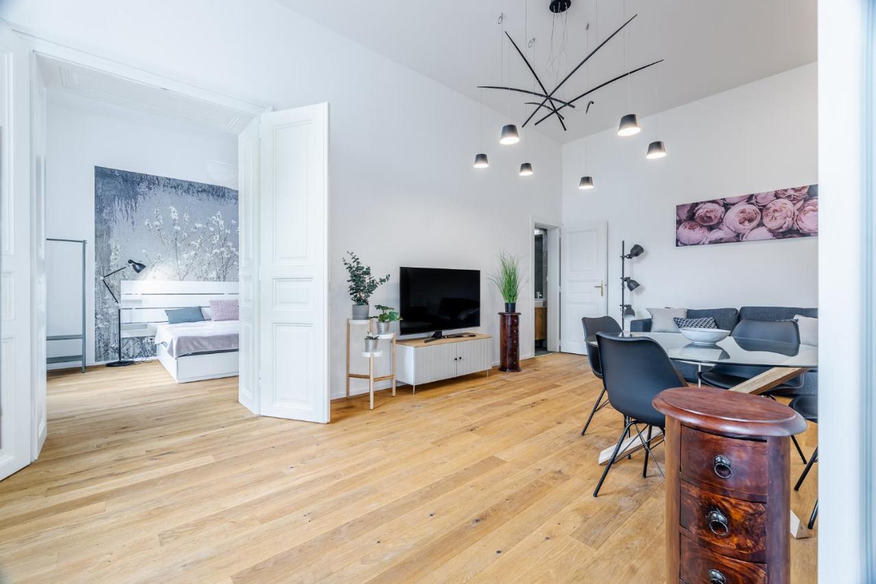 Luxury Located In Nove Mesto In The Centre Of Apartmán